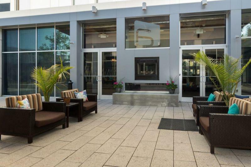 מלון נורת' צ'רלסטון Aloft Charleston Airport And Convention Center מראה חיצוני תמונה